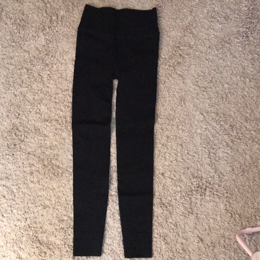 Black fabletics leggings!
